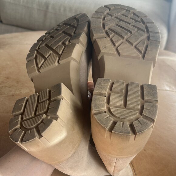 Steve Madden Howler Suede Chelsea Boots Lug Sole Block Heel Size 8M - Picture 8 of 9